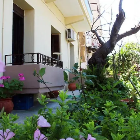 Apartment Daphne's House *